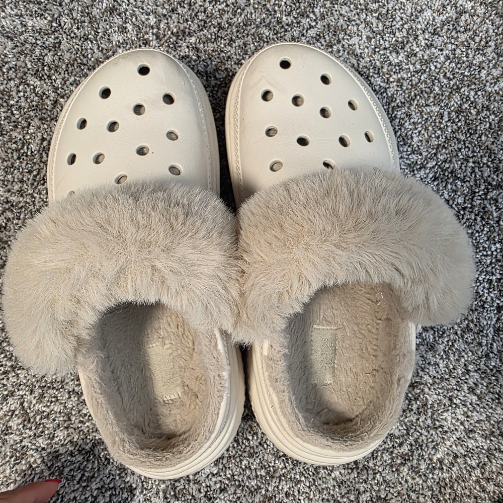 CROCS Women's Cream Platform Slippers